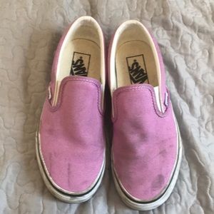 Light purple slip on vans size: 5.5 in men and 7.0 in women